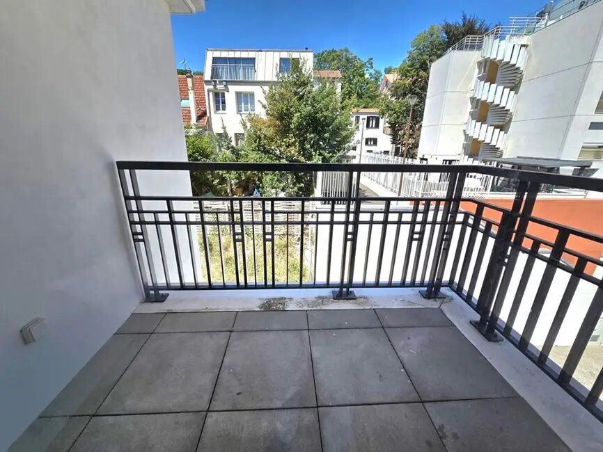 Appartement à louer, 82m², Suresnes