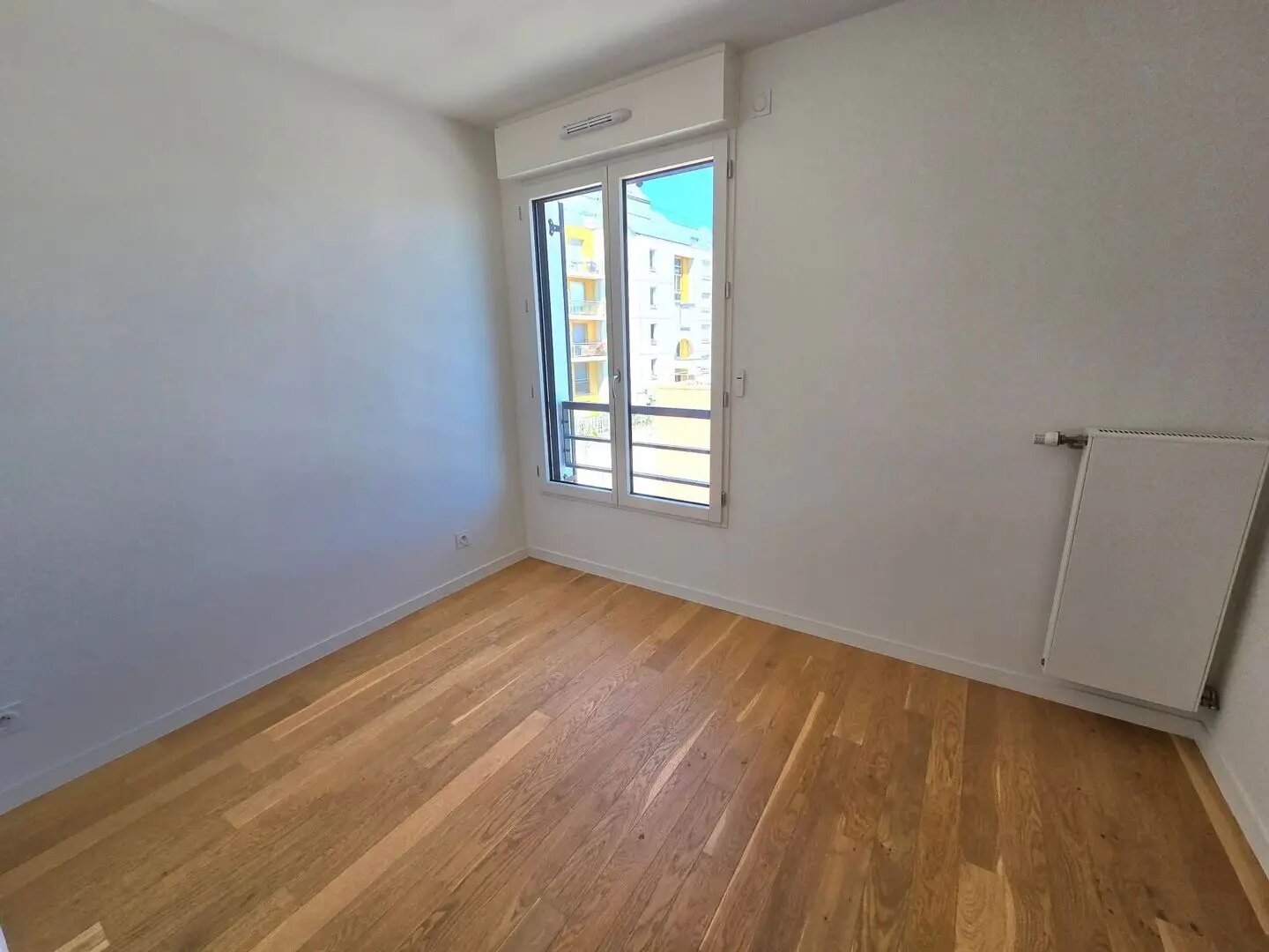 Appartement à louer, 82m², Suresnes