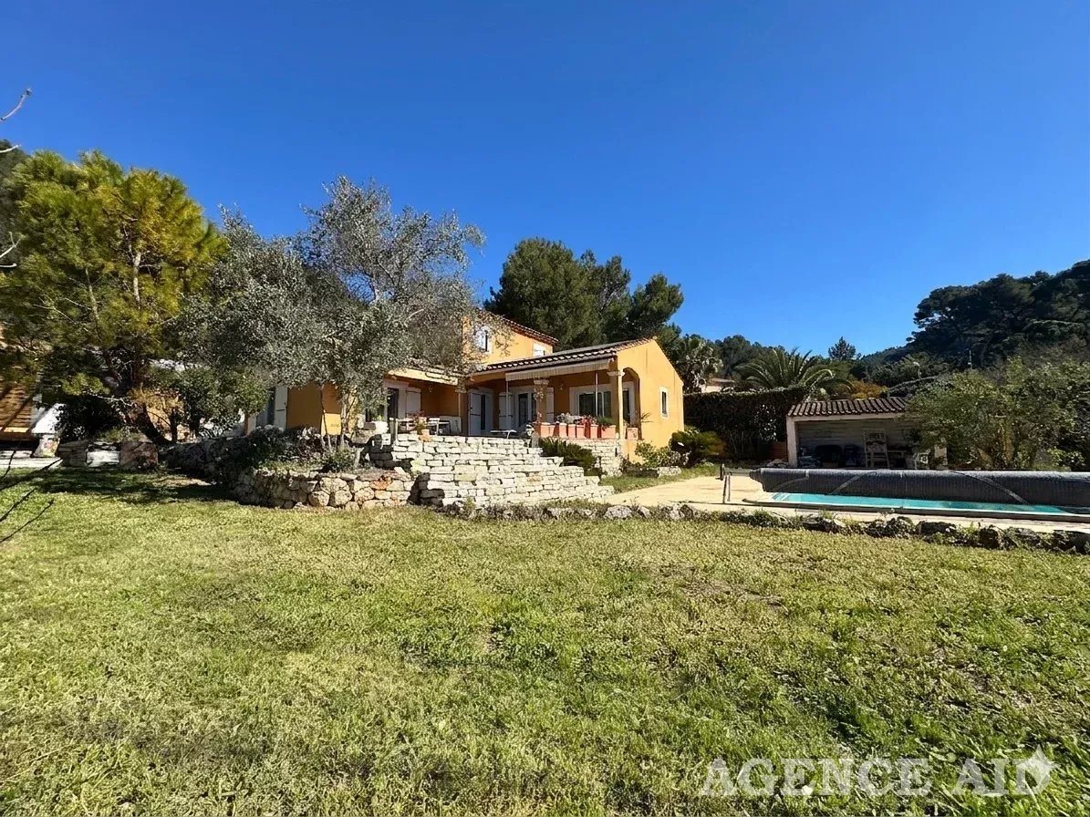 Maison à vendre, 138m², Cuges-les-Pins