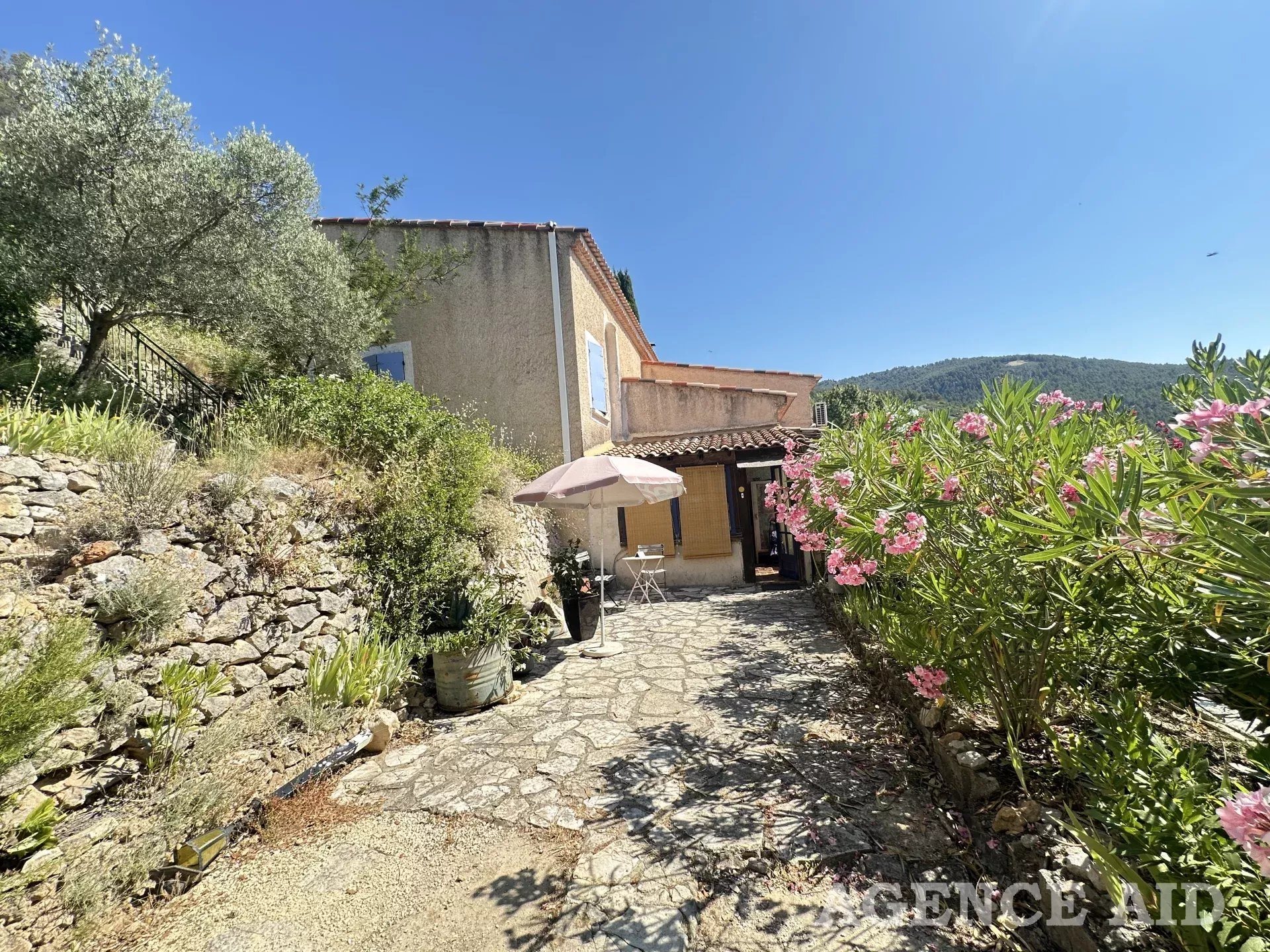 Maison à vendre, 211m², Cuges-les-Pins