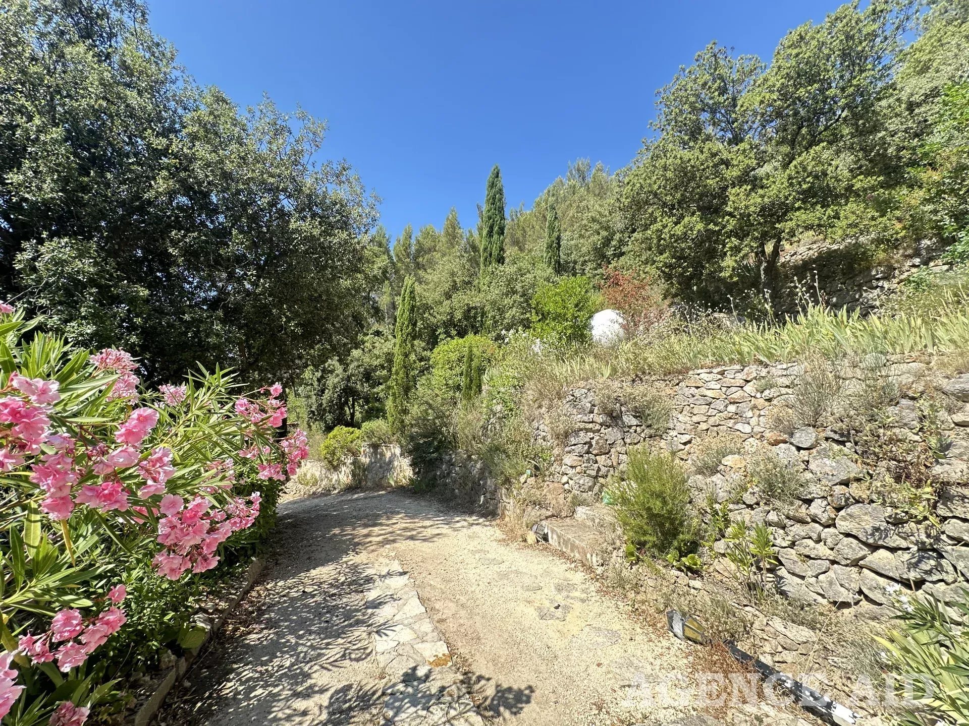 Maison à vendre, 211m², Cuges-les-Pins