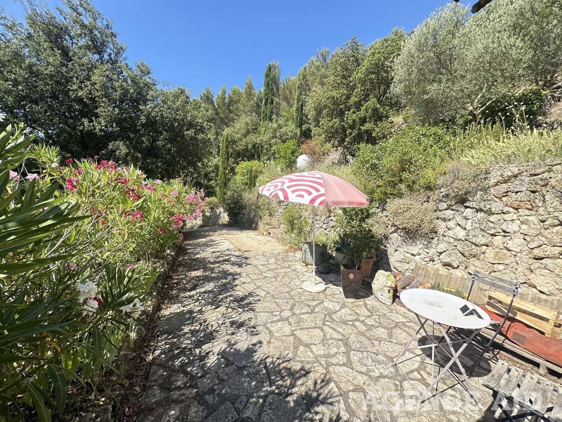 Maison à vendre, 211m², Cuges-les-Pins