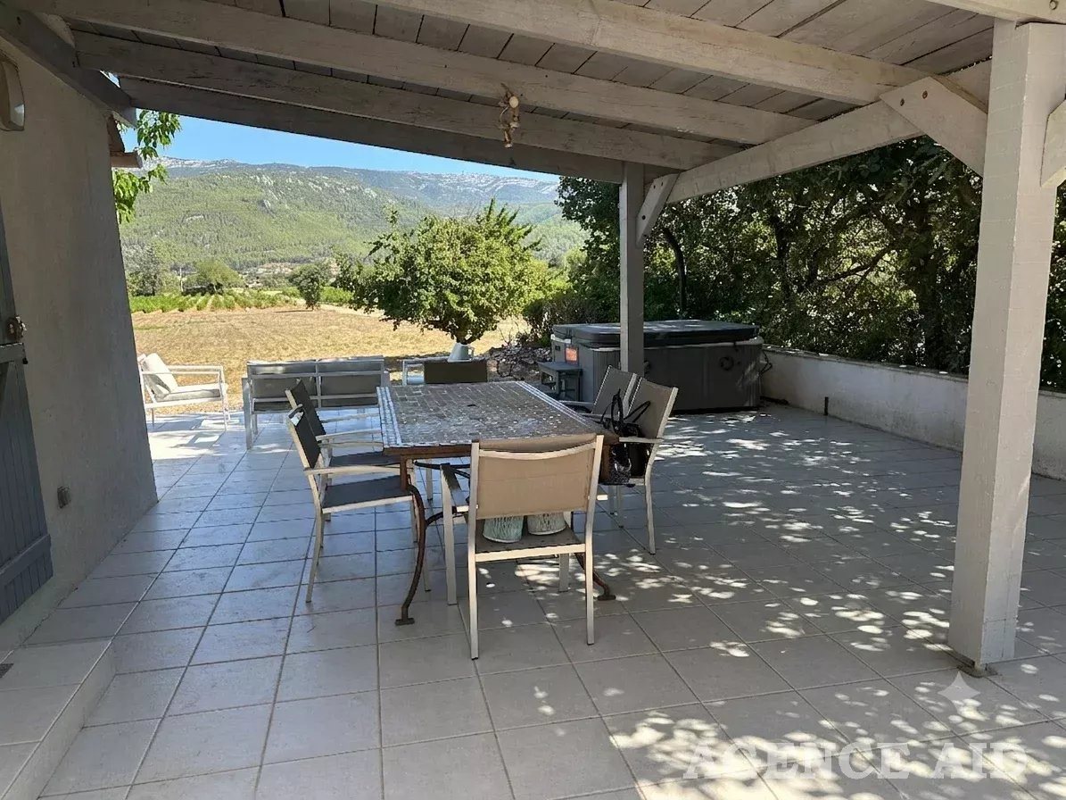 Maison à vendre, 141m², Cuges-les-Pins