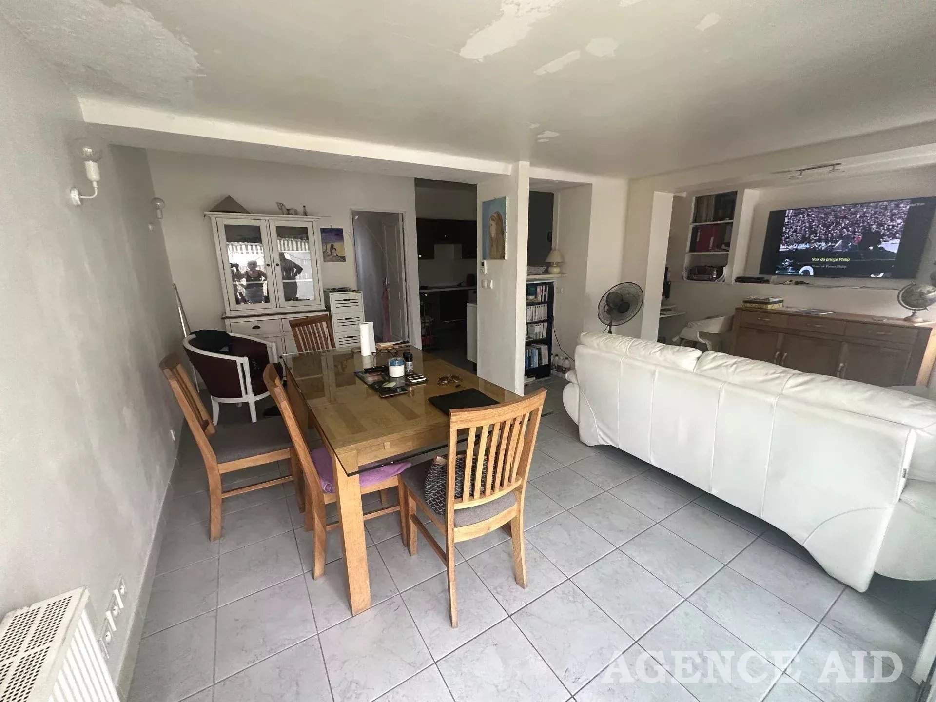 Maison à vendre, 220m², Cuges-les-Pins