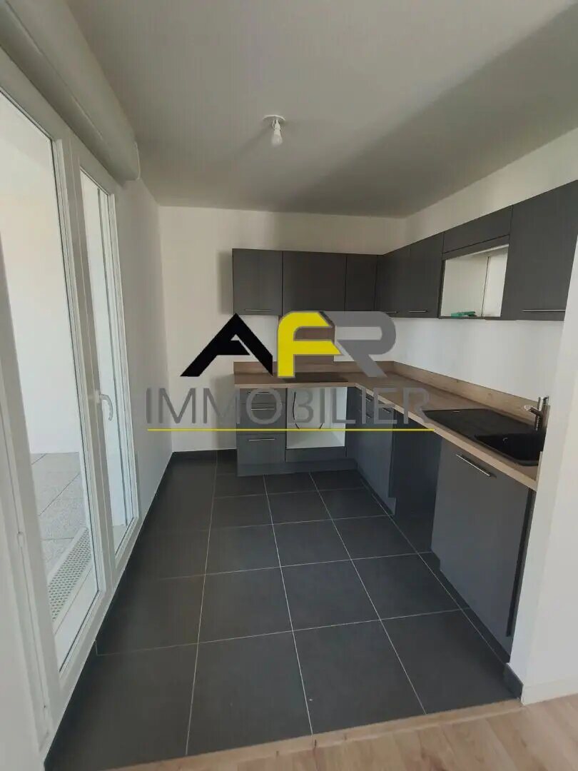 Appartement à louer, 82m², Cergy