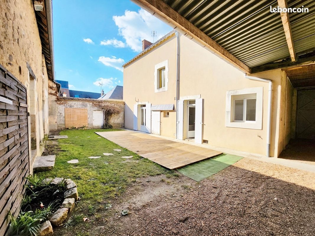 Maison à louer, 180m², Cérans-Foulletourte