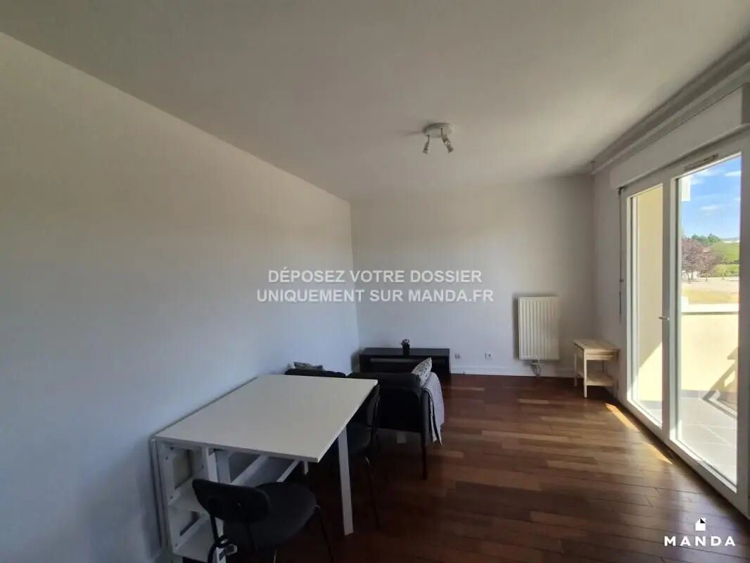 Appartement à louer, 34m², Evry