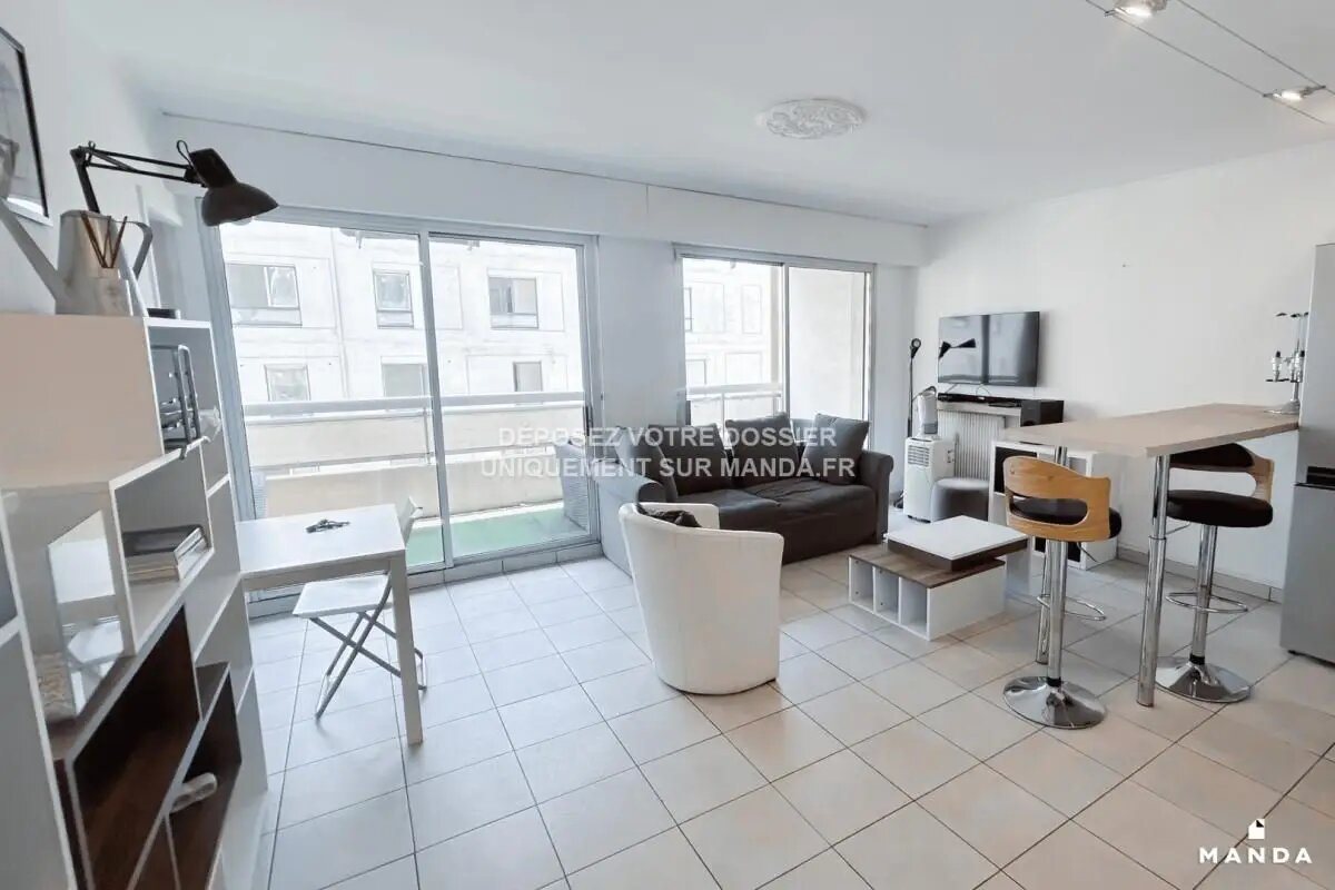 Appartement à louer, 37m², Marseille 5ème