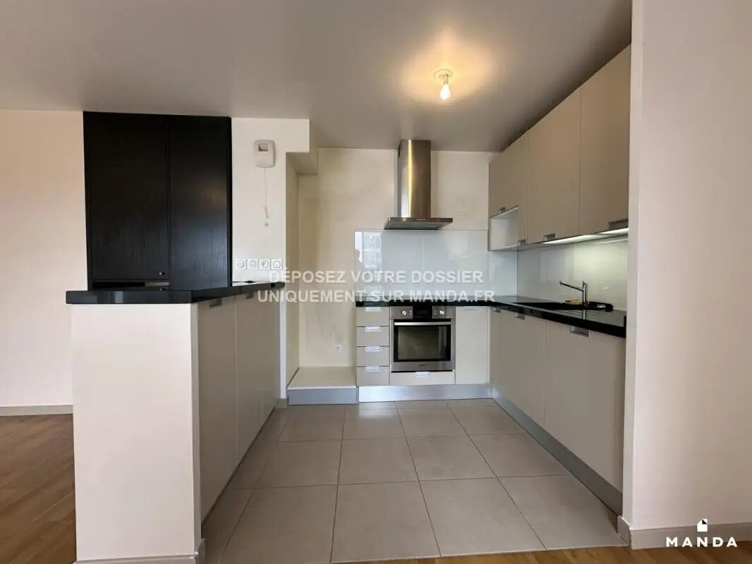 Appartement à louer, 74m², Massy