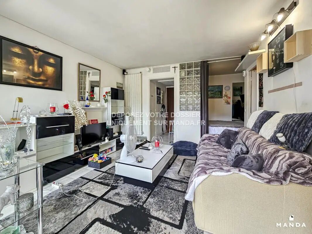 Appartement à louer, 29m², Courbevoie