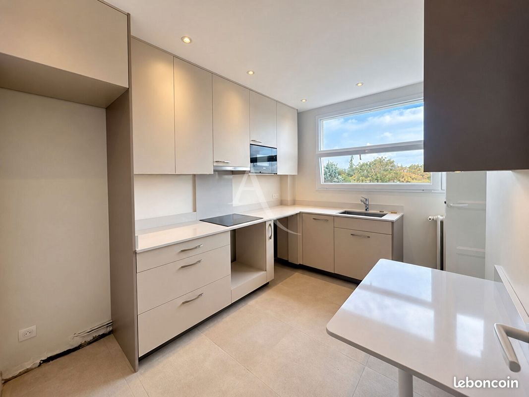 Appartement à louer, 72m², Chatou