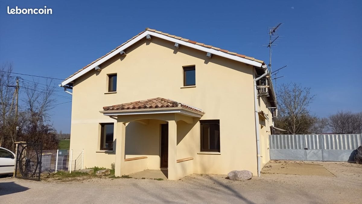 Maison à louer, 117m², Bioule