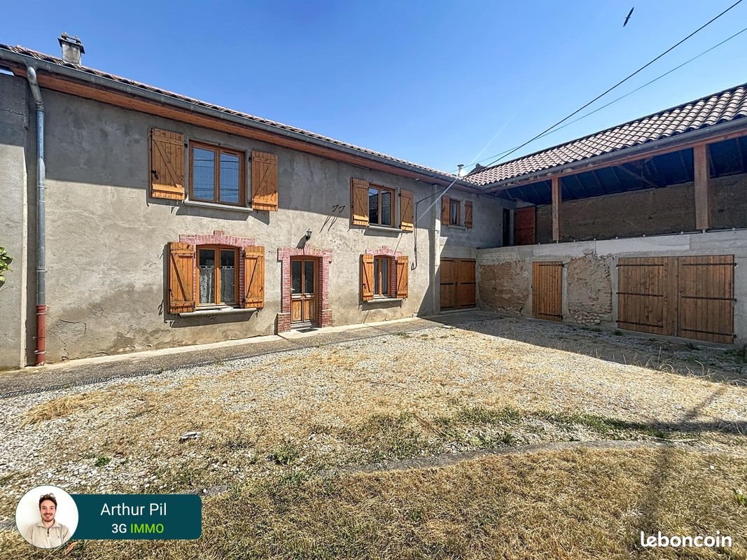 Maison à vendre, 127m², Brézins