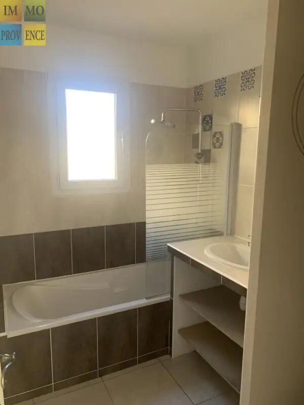 Maison à louer, 72m², Pertuis