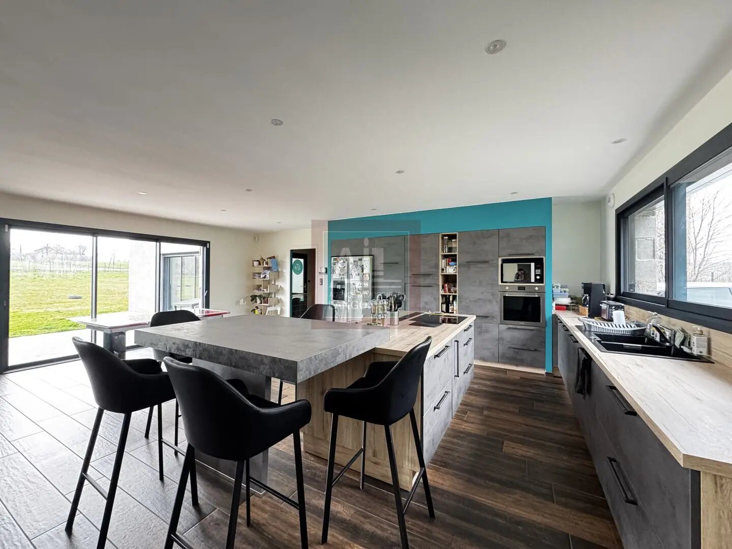 Maison à vendre, 250m², Bellevue-la-Montagne