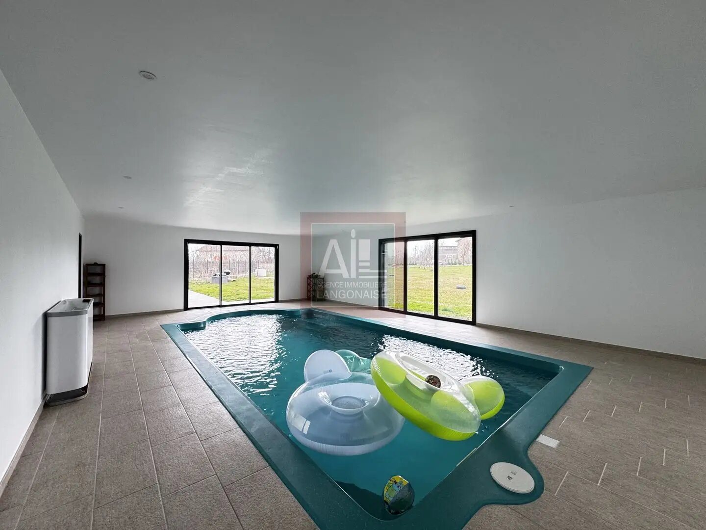 Maison à vendre, 250m², Bellevue-la-Montagne