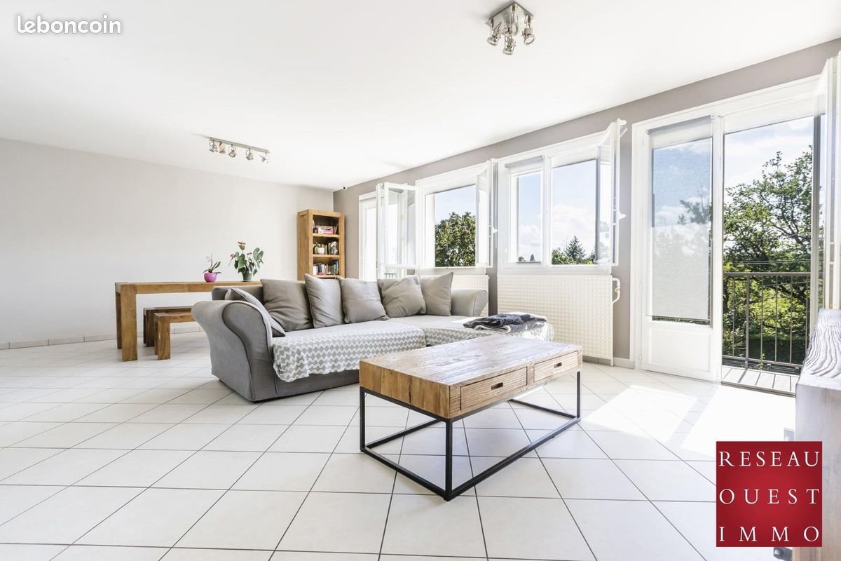 Maison à vendre, 180m², Saint-Genis-les-Ollières