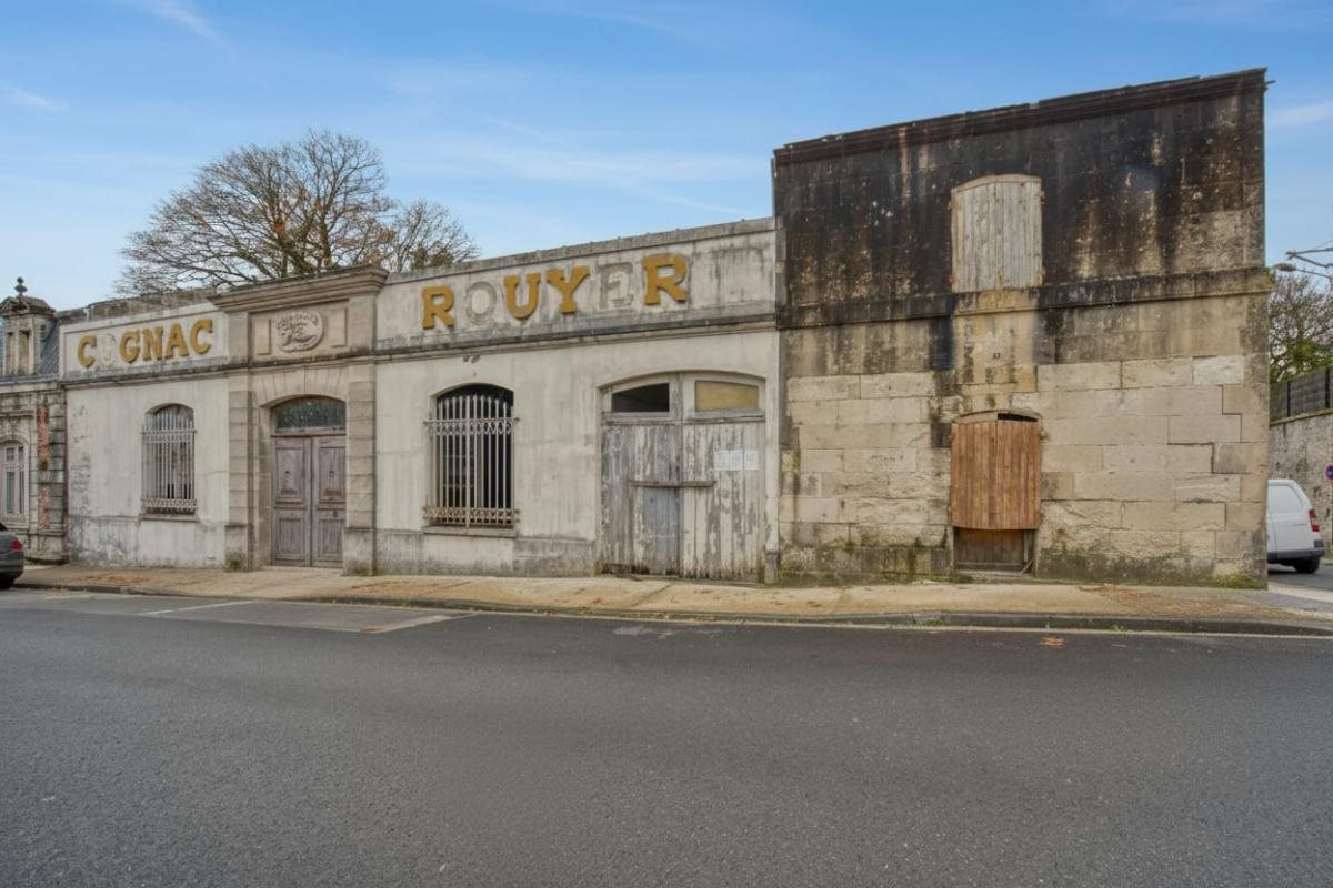 Maison à vendre, 900m², Saintes