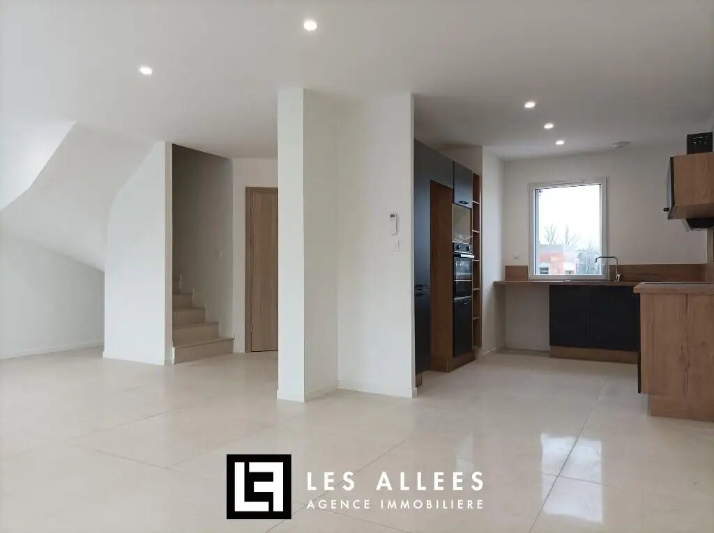 Maison à louer, 111m², Montélimar