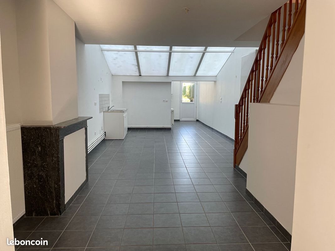 Maison à louer, 97m², Solre-le-Château