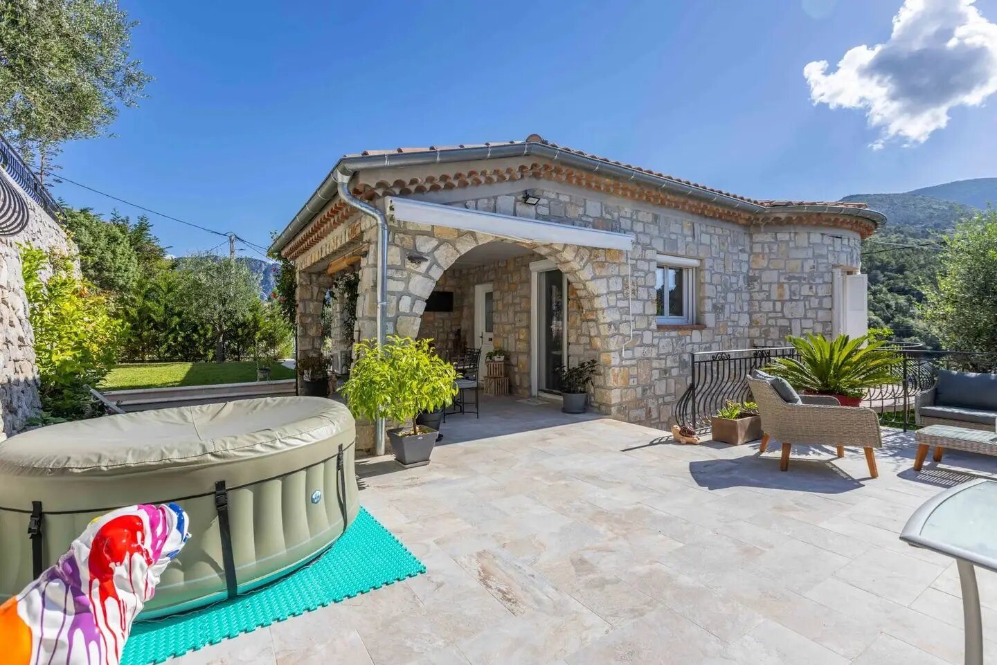 Maison à vendre, 115m², Levens
