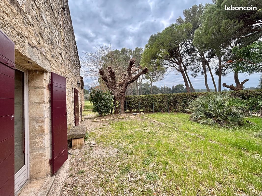 Maison à louer, 81m², Saint-Rémy-de-Provence