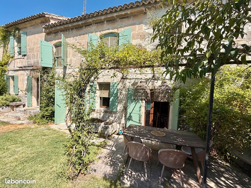 Maison à louer, 105m², Paradou