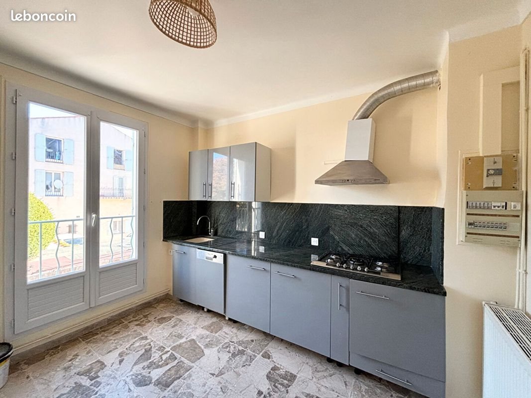 Appartement à louer, 84m², Saint-Rémy-de-Provence