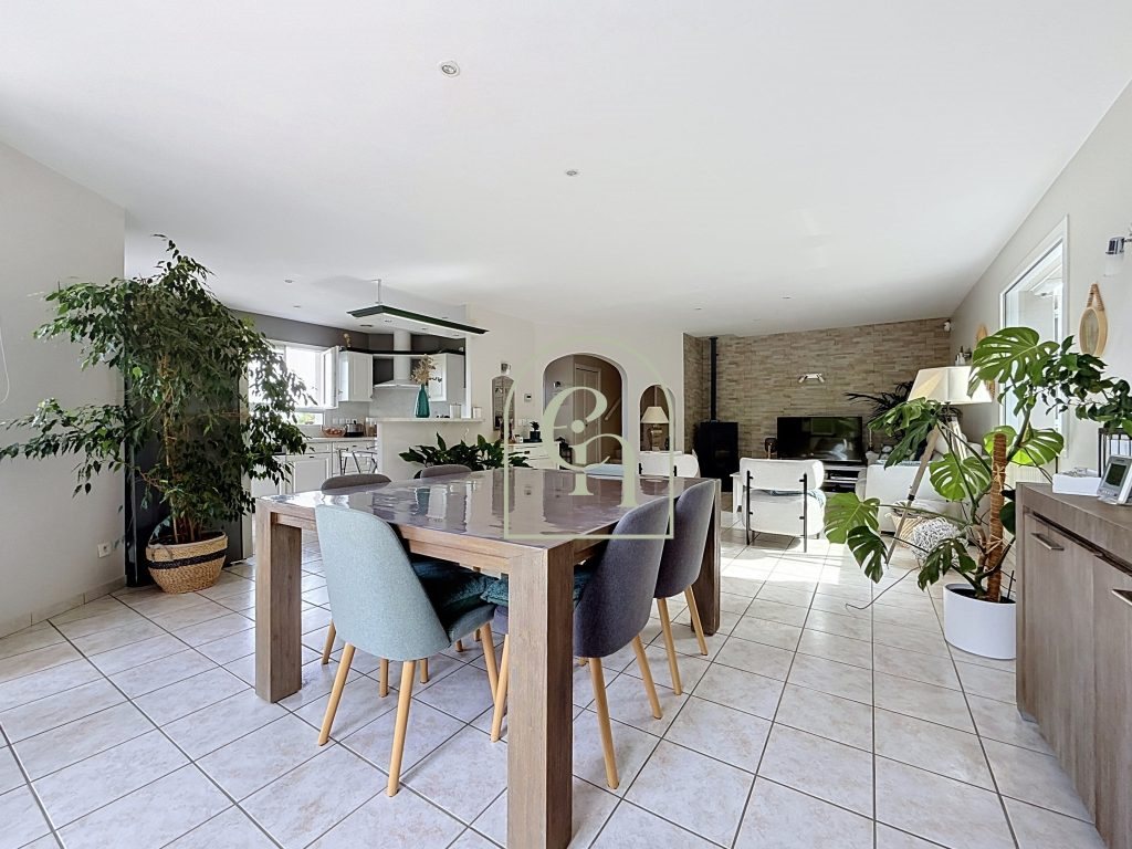 Maison à vendre, 108m², Cours-la-Ville