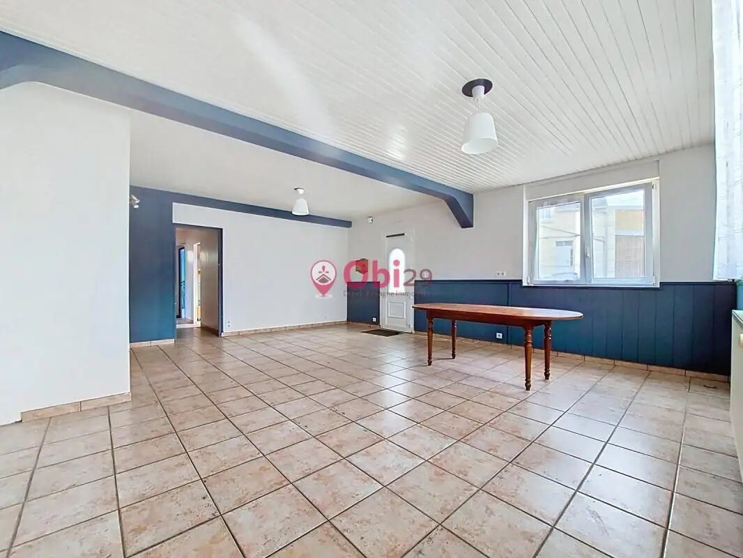 Maison à vendre, 156m², Saint-Goazec