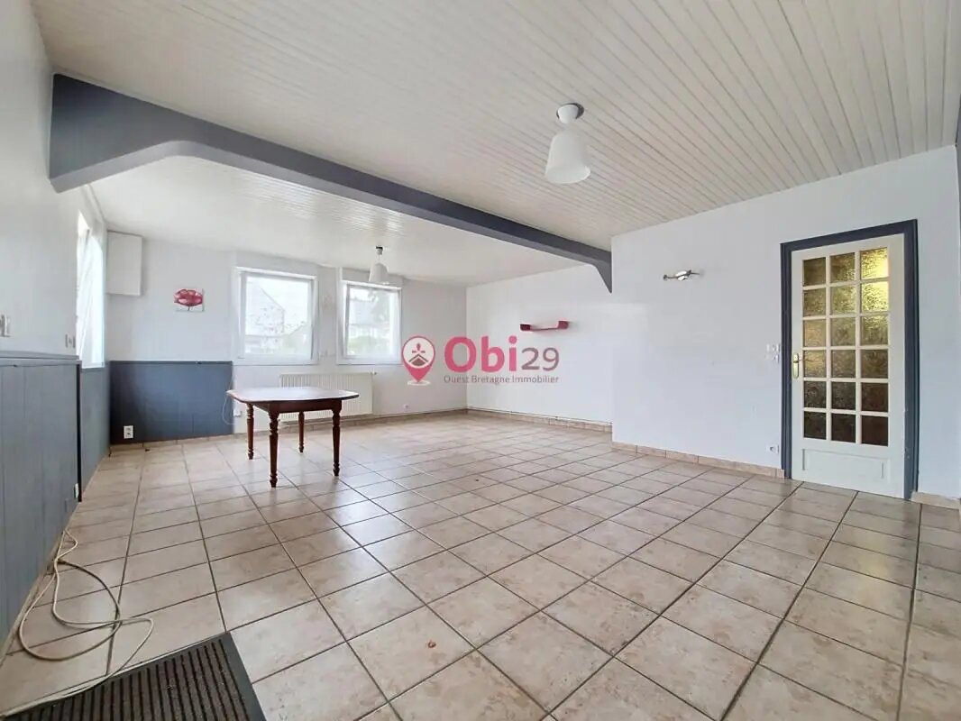 Maison à vendre, 156m², Saint-Goazec