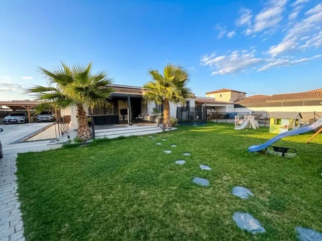 Maison à louer, 197m², Marignane