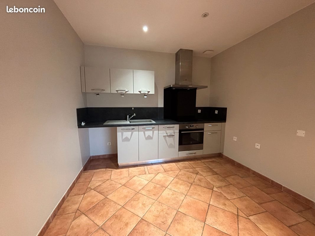 Appartement à louer, 68m², Caumont-sur-Durance