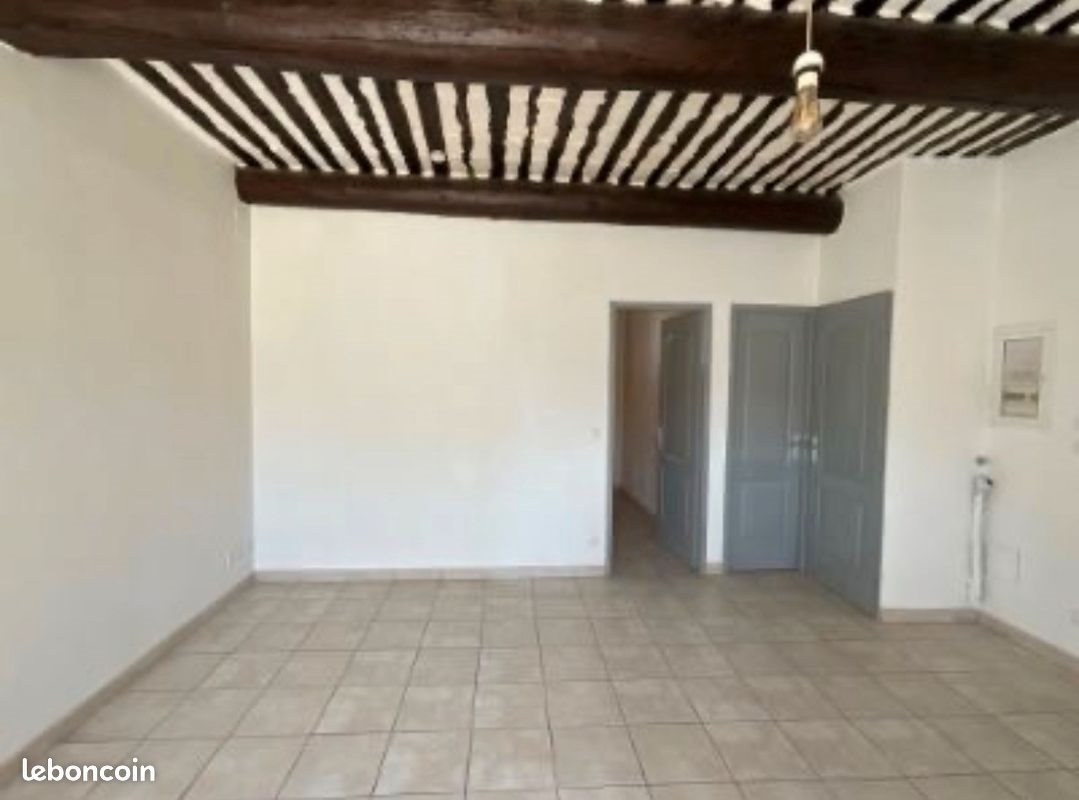 Appartement à louer, 37m², L'Isle-sur-la-Sorgue