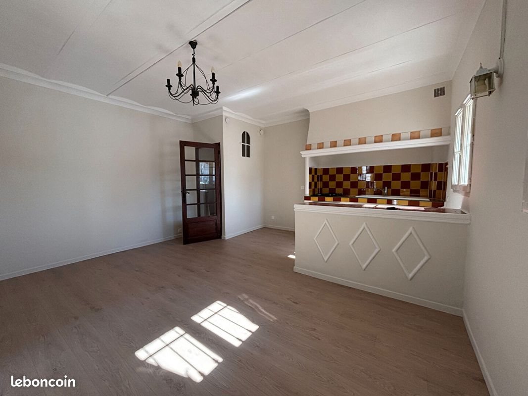 Appartement à louer, 28m², L'Isle-sur-la-Sorgue