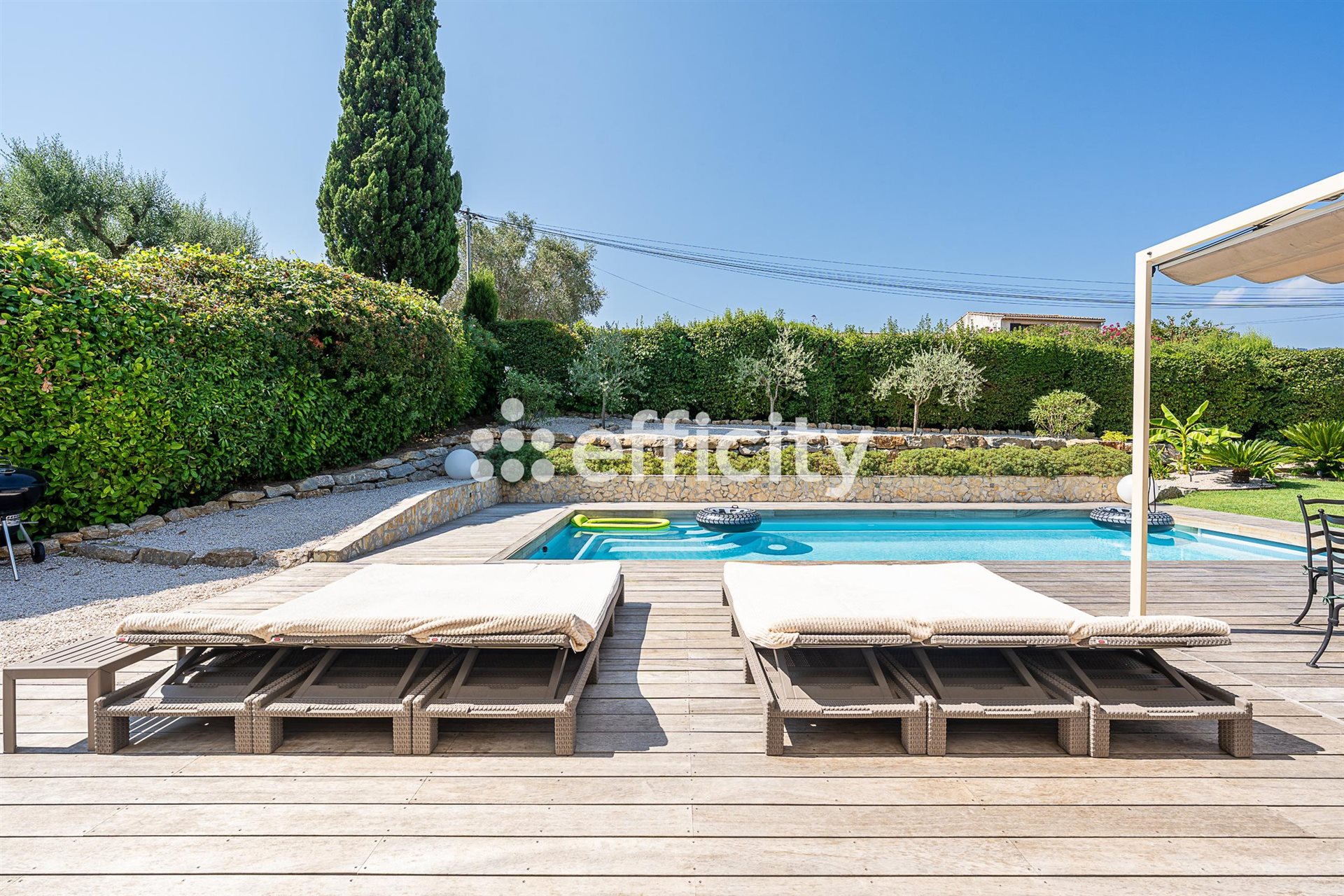 Maison à vendre, 225m², La Roquette-sur-Siagne