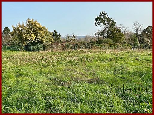Terrain 1555 m² · à Langon · 1 555 m² · 107 800 €