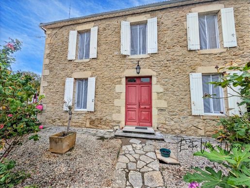 Maison 6 pièces 191 m² · à Castets Et Castillon · 191 m² · 216 000 €
