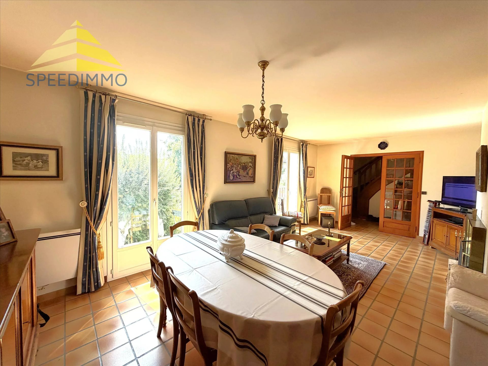 Maison à louer, 137m², Mandres-les-Roses