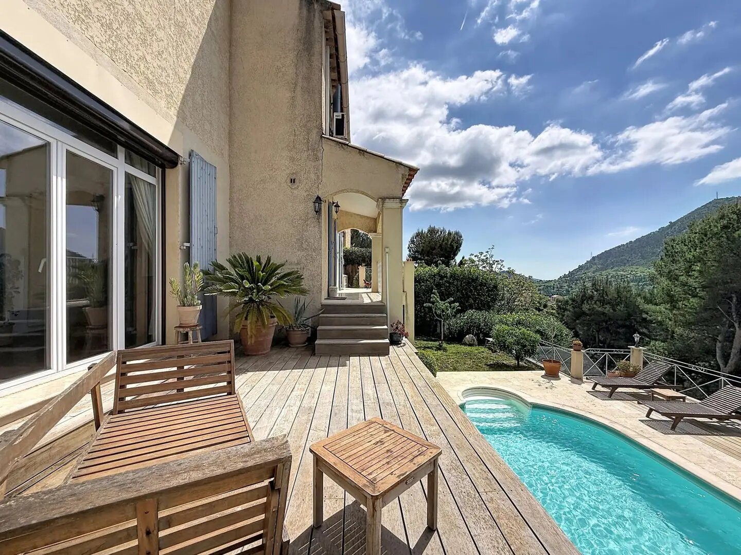 Maison à vendre, 115m², Tourrette-Levens