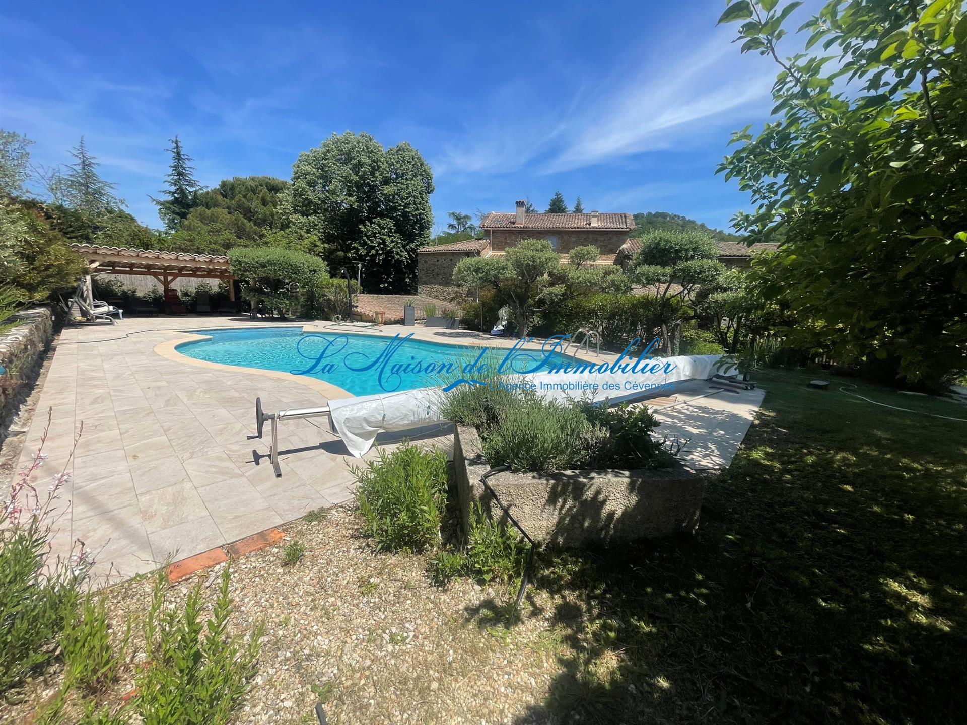 Maison à vendre, 242m², Saint-Sébastien-d'Aigrefeuille