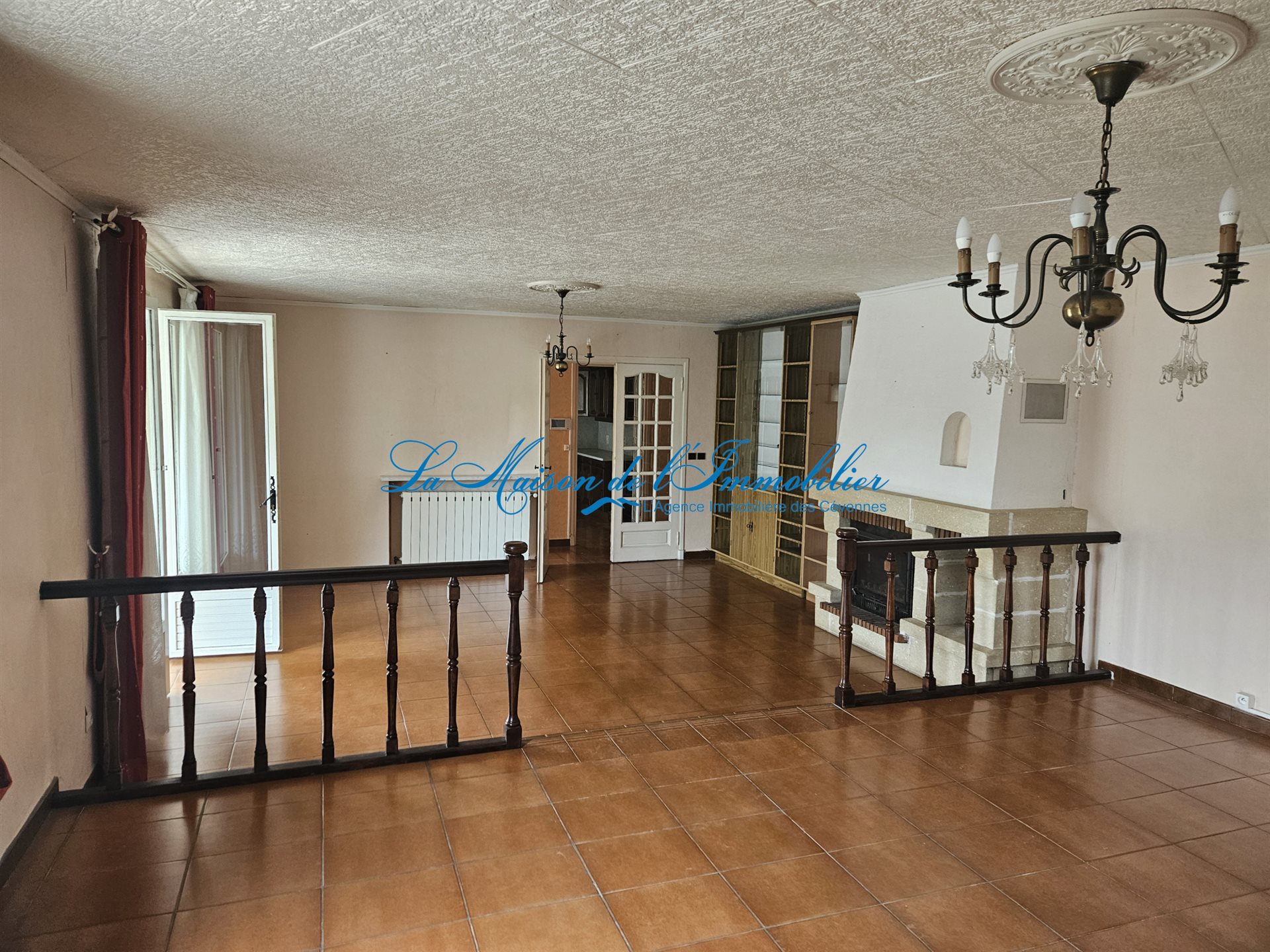 Maison à vendre, 129m², Saint-Julien-les-Rosiers