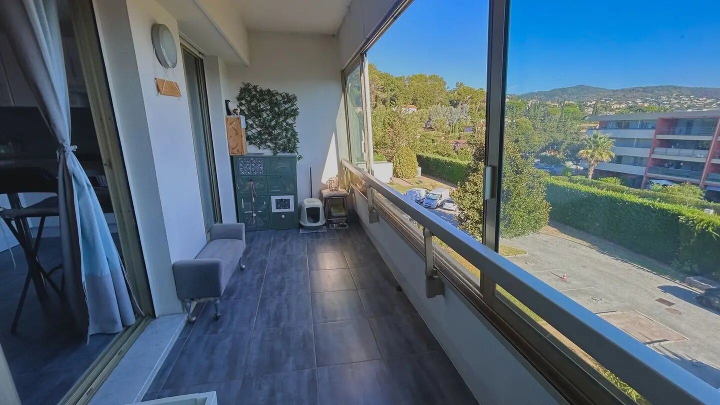 Appartement à louer, 21m², Mandelieu-la-Napoule