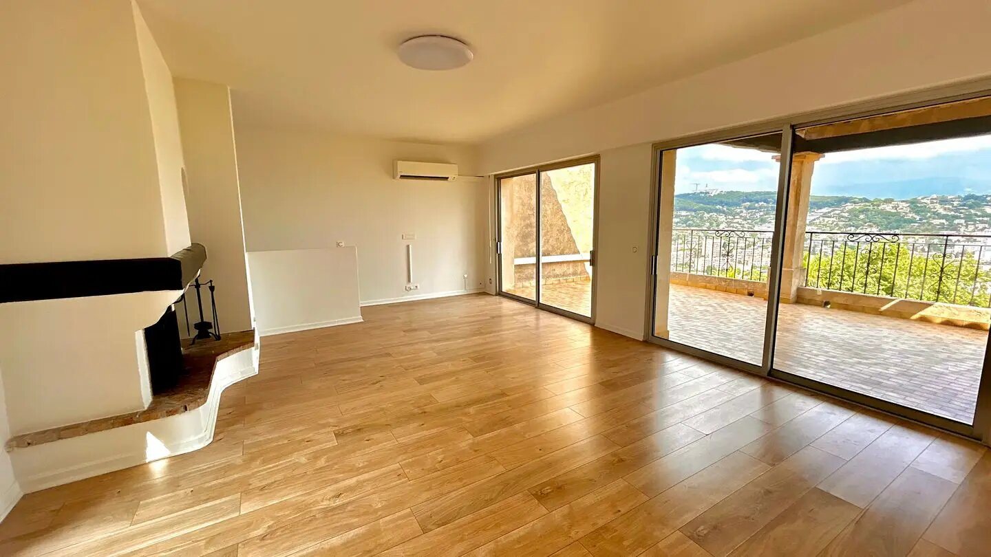 Appartement à louer, 140m², Vallauris
