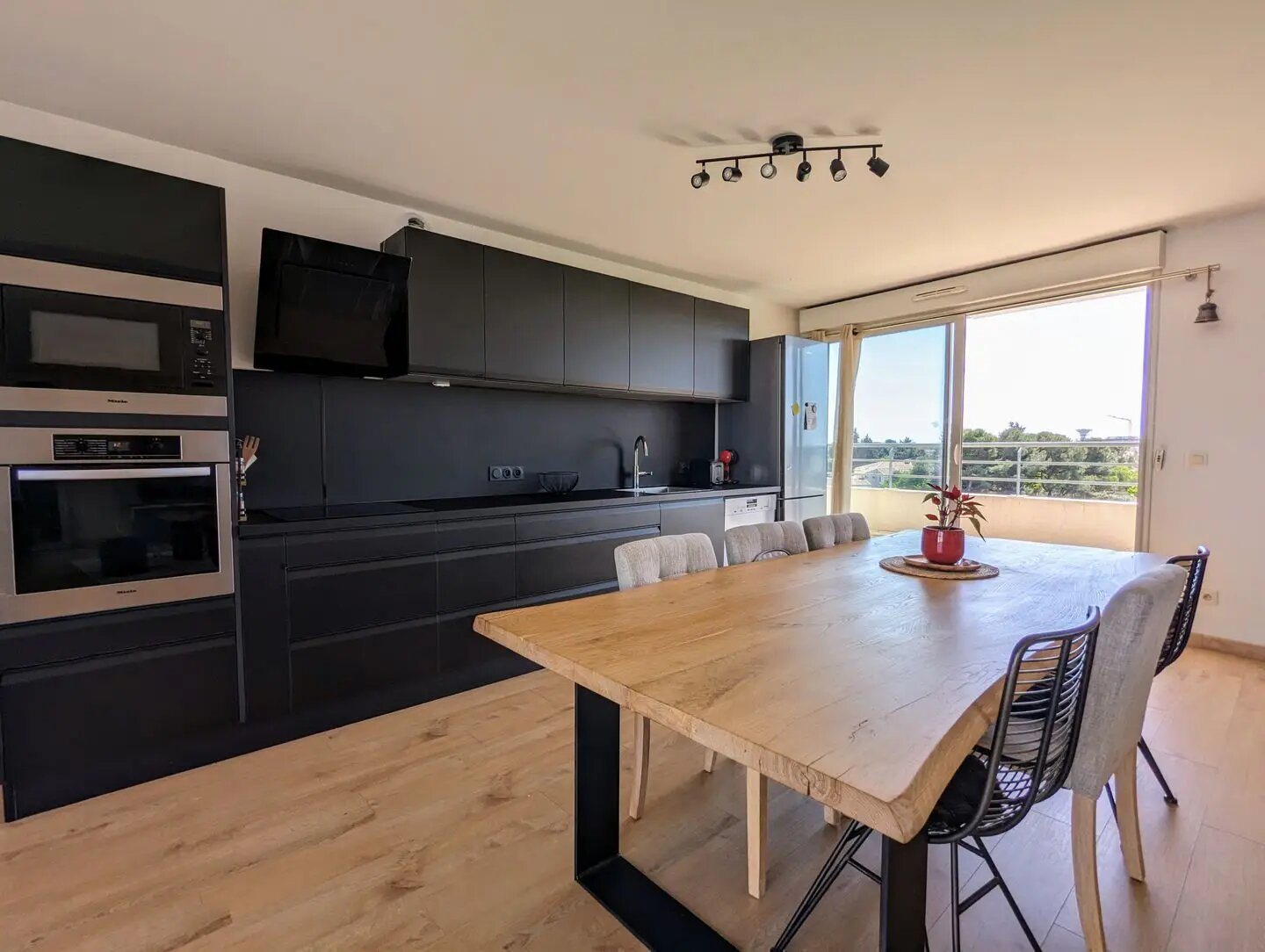 Appartement à louer, 145m², Aimargues