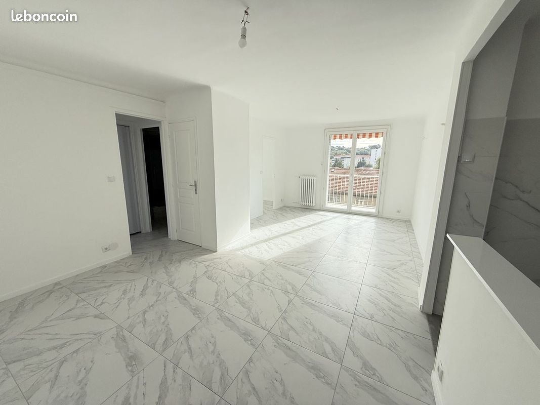 Appartement à louer, 90m², Marseille 13ème