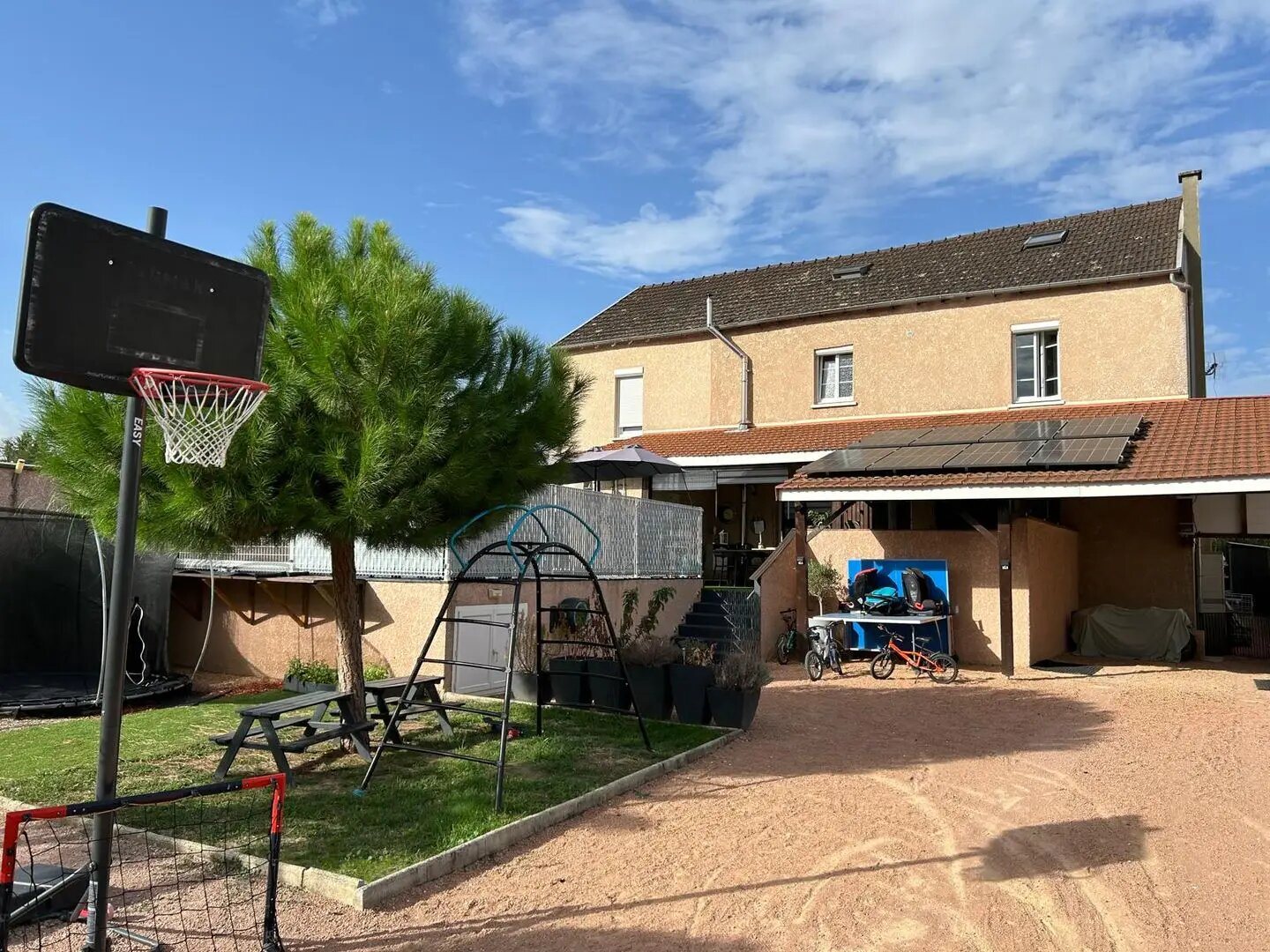 Maison à vendre, 220m², Saint-Yorre