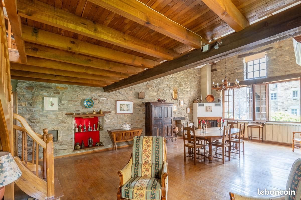 Maison à vendre, 227m², Sauveterre-de-Rouergue
