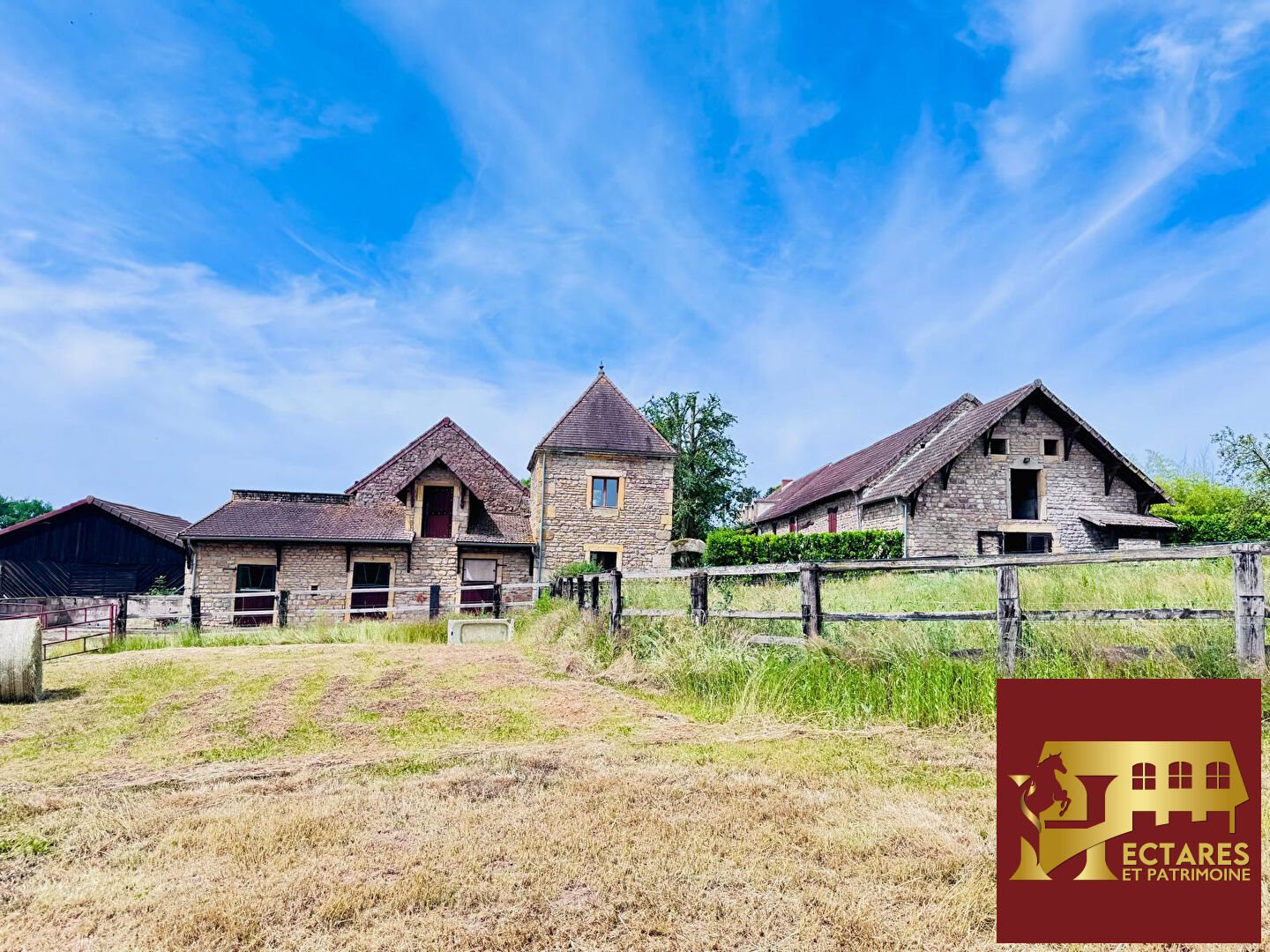 Maison à vendre, 300m², Saint-Bonnet-de-Joux