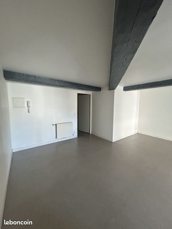 Appartement à louer, 92m², Saintes